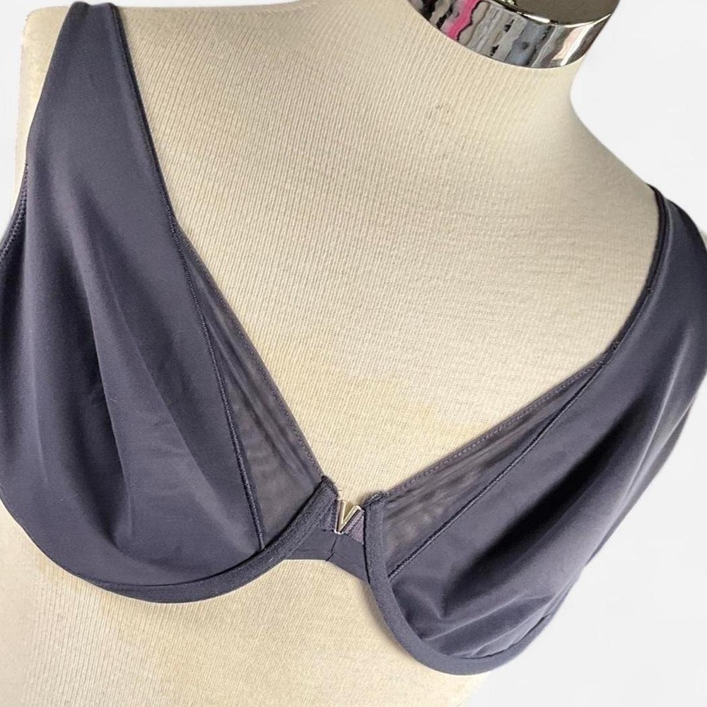 Womens Victoria's Secret Grape Hue Bra (42D)